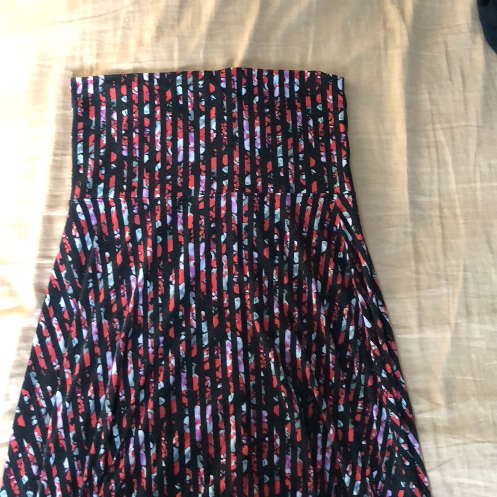 Floral maxi skirt with black stripes